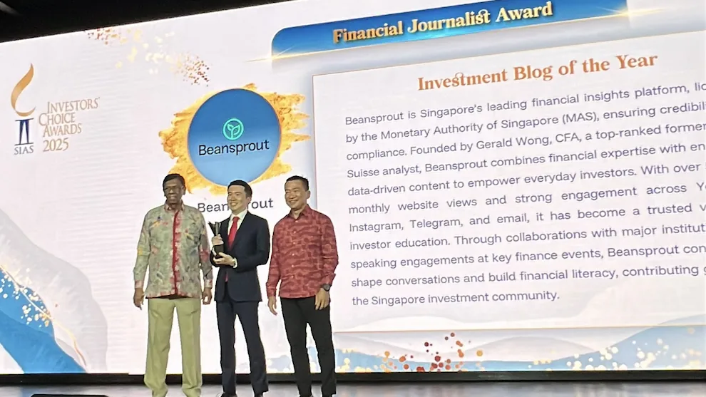 Beansprout receiving the Investment Blog of the Year award at the SIAS Investors’ Choice Awards 2025